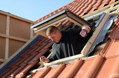 Pose de fenêtres de toit Velux à Lalonquette